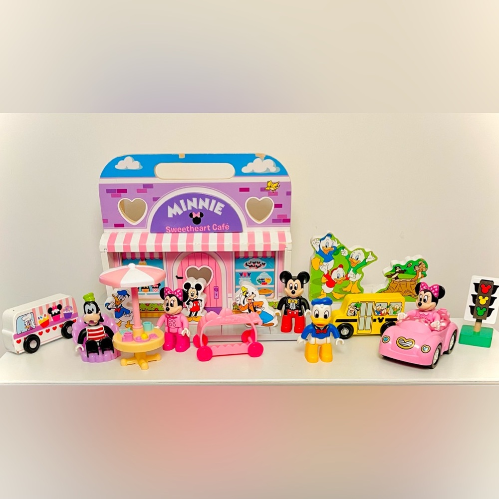 Melissa & Doug Minnie Sweetheart Cafe